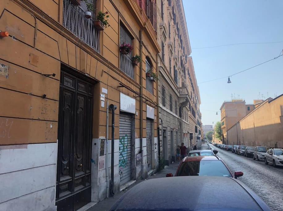 Elegant 3 Bedrooms Colosseum - San Giovanni Rom