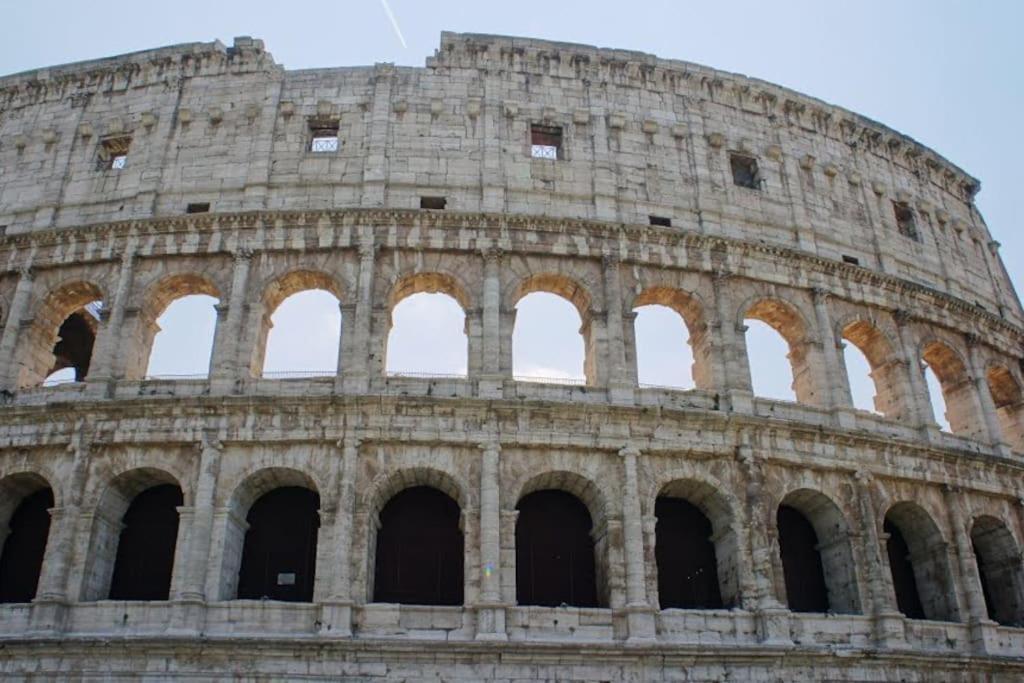 Elegant 3 Bedrooms Colosseum - San Giovanni Rom