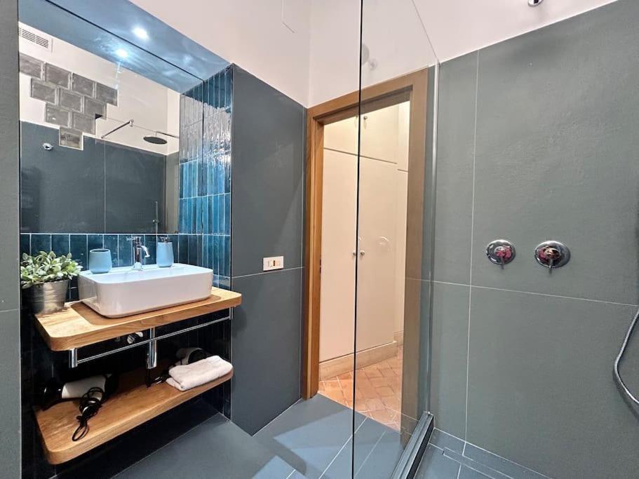 Elegant 3 Bedrooms Colosseum - San Giovanni Apartment Rom